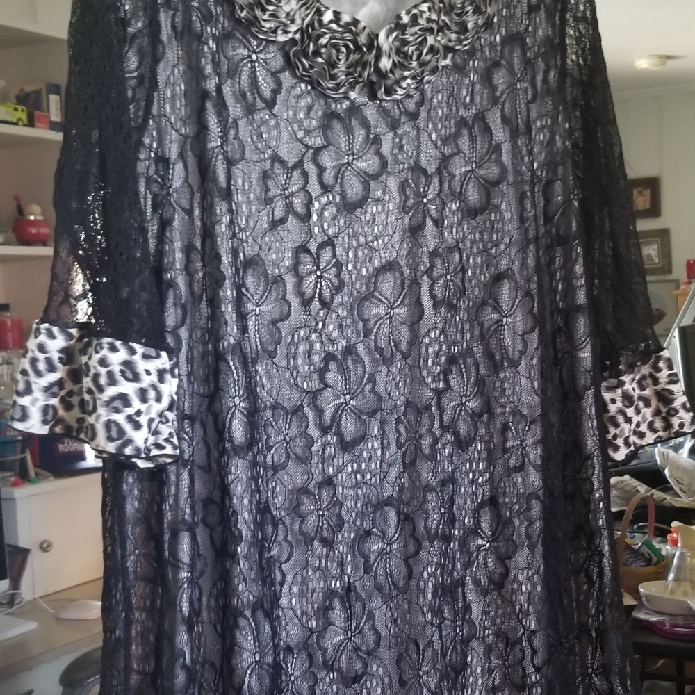 Aster by Firmiana Black Lace Floral Over Silver